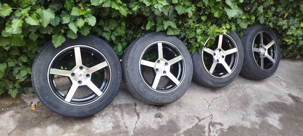 Диски R15 (4х100). Ширина 7.0 Вылет ЕТ32 на всех.