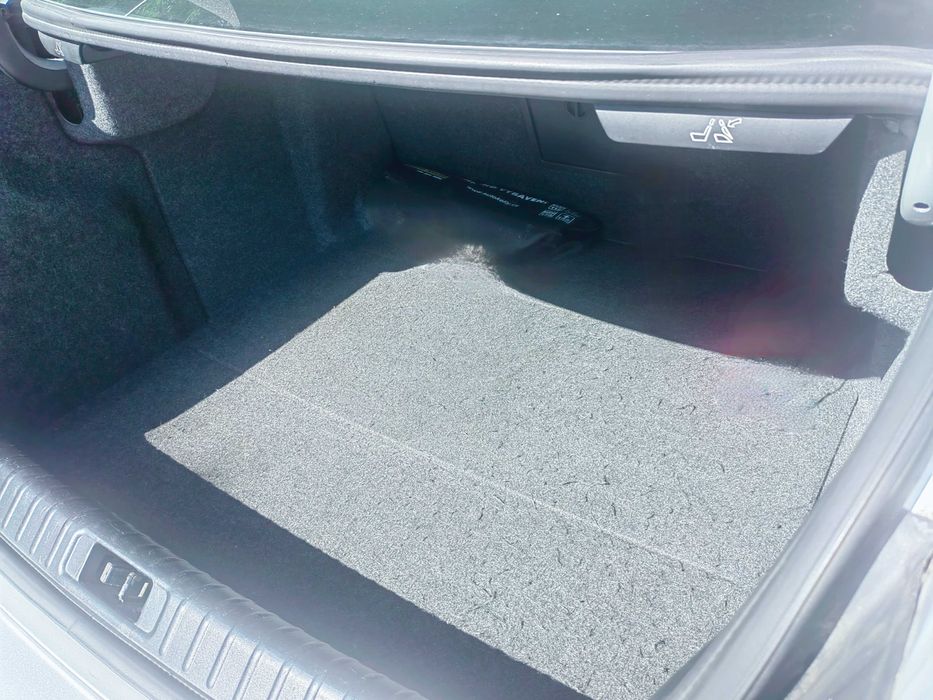 Автомобил Saab 9-3 Vector