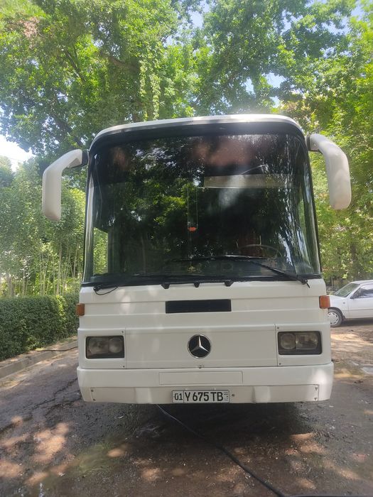 Автобусы Mercedes-Benz  туризмда ишлаган автобус