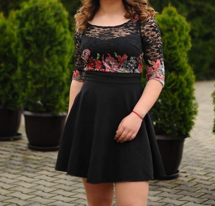 Vând rochii pentru ocazii