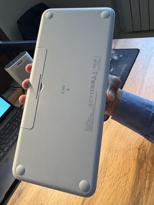 Bluetooth клавиатура Logitech k380