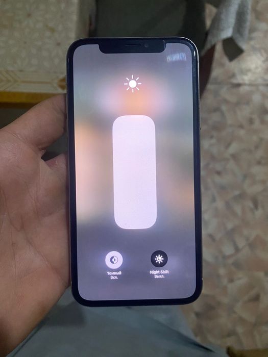 Продам айфон Х экран менен трутон нету вейс не работает