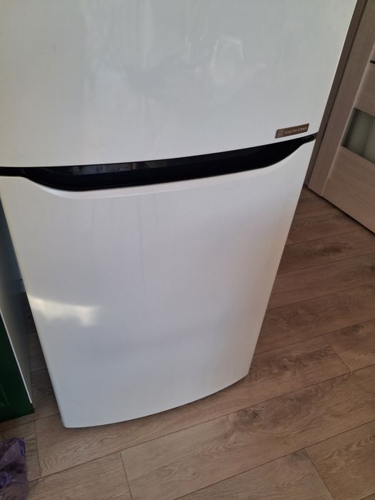 Продам холодильник LG