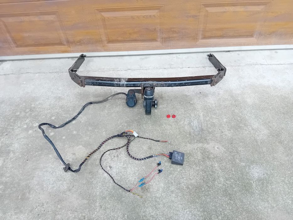 Carlig remorcare original ford focus 3 mk3 hatchback scurt  2011-2018