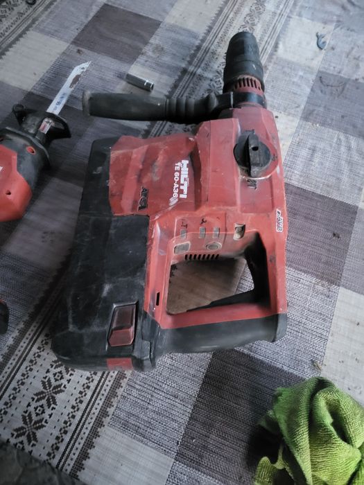 Vând scule hilti