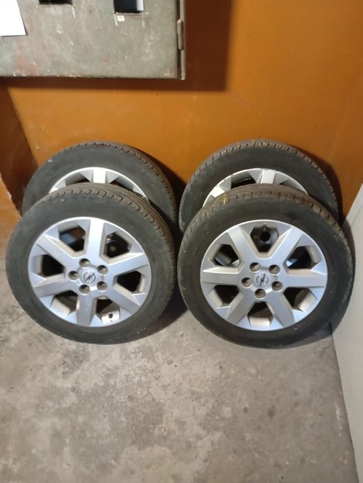 Промоция за 1 месец. Продавам алуминиеви джанти с летни гуми.