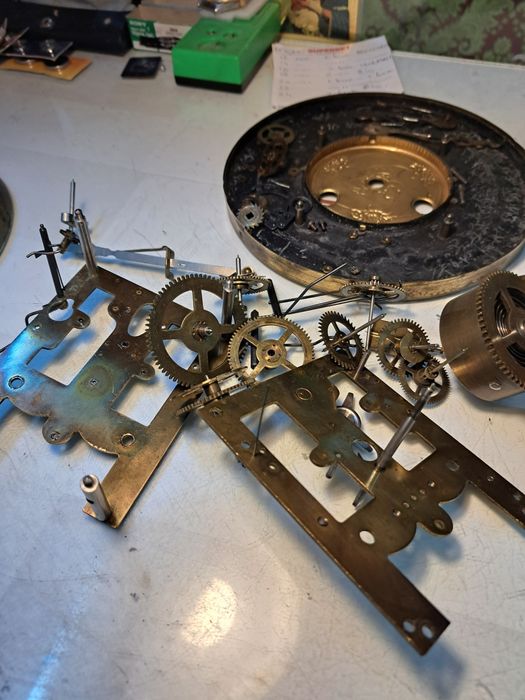 Ceasornicar ceasornicarie pendule si ceasuri de mana