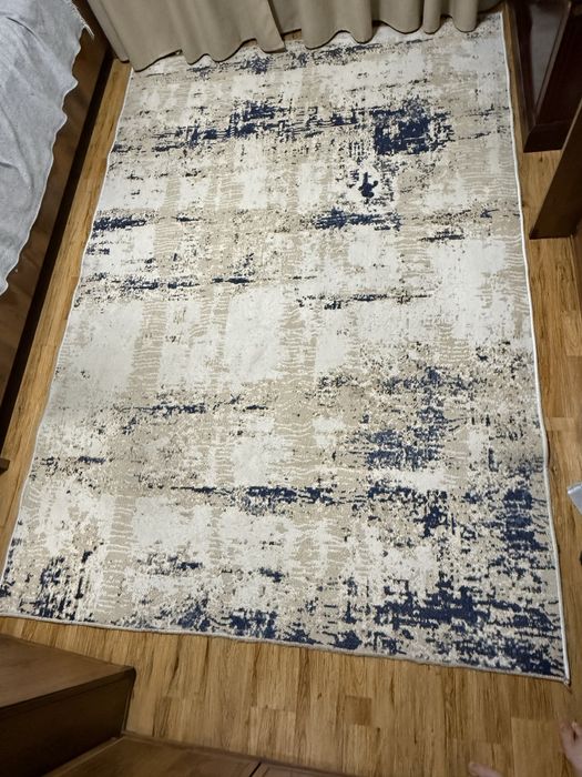 Продам ковер размер 1,6*2,5м