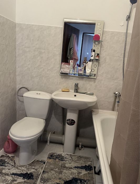 Девушка на подселение