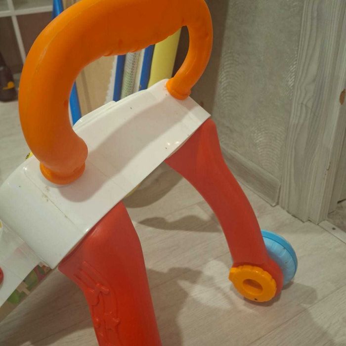 Детский манеж, толкатель