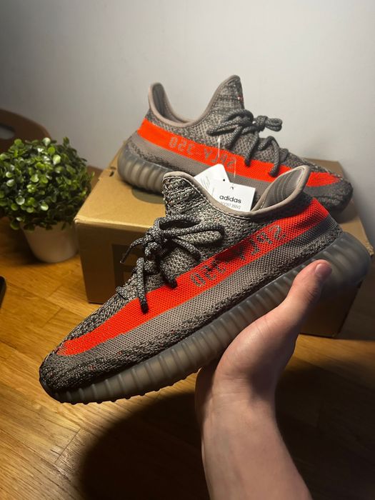 Yeezy 350 V2, dm poze extra