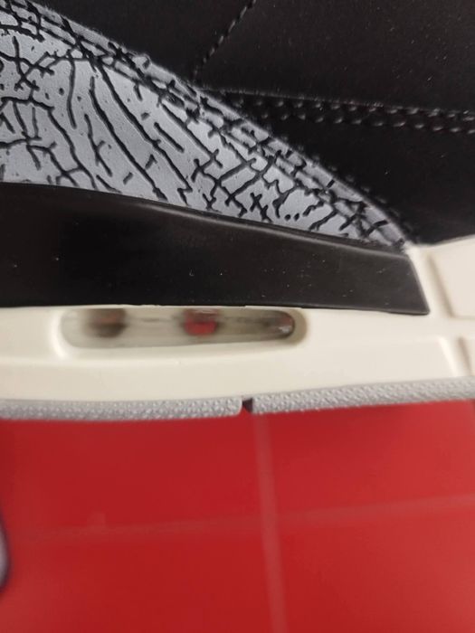 Nike Air Jordan 3 Retro Off Noir, mărimea 42 (26,5cm)