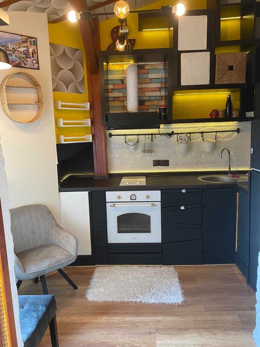 Дава се под наем Едностаен апартамент в София, Център - 32 кв.м за 504.9 € - Снимка #2