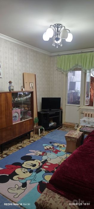 ТТЗ  Хумаюн Мирзо Улугбек район продается квартира 2/5/5