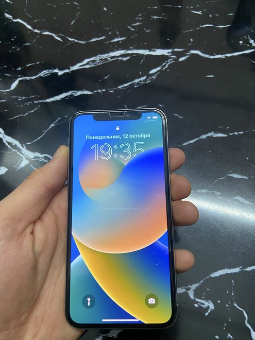 iPhone X 64GB — отличное состояние