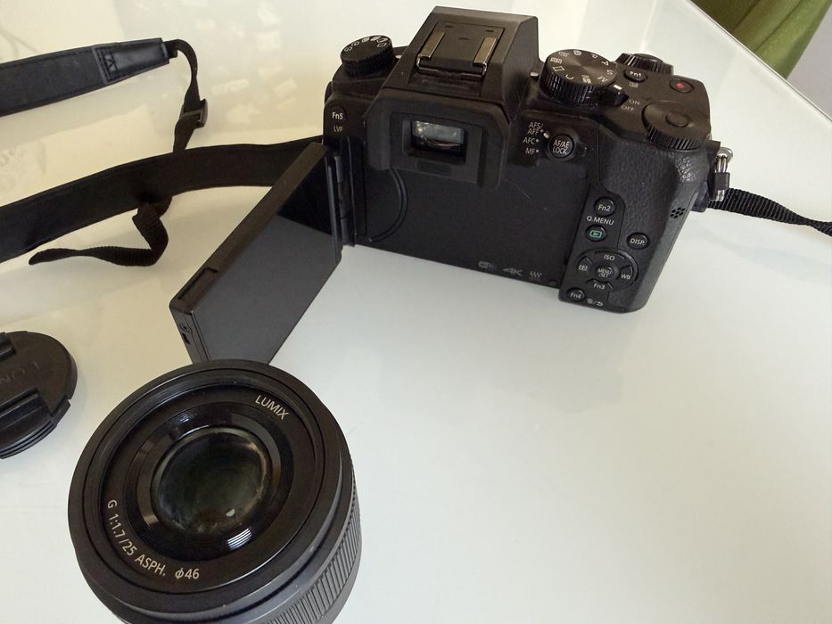 Panasonic Lumix DMC-G7 Aparat Foto Mirrorless 16MP Body Negru + obiectiv inclus