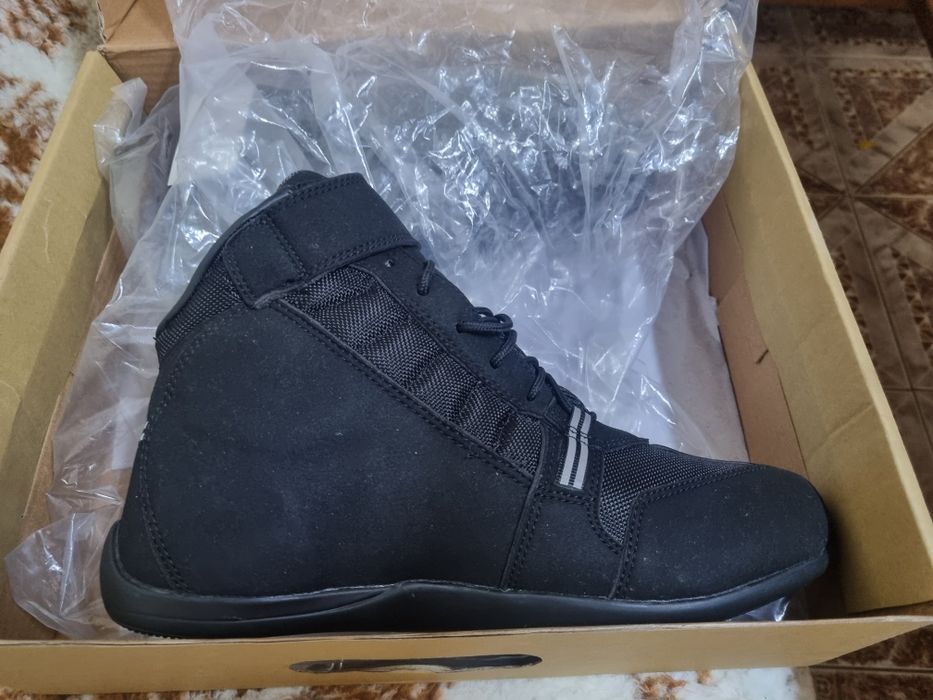 Vand ghete pentru motor