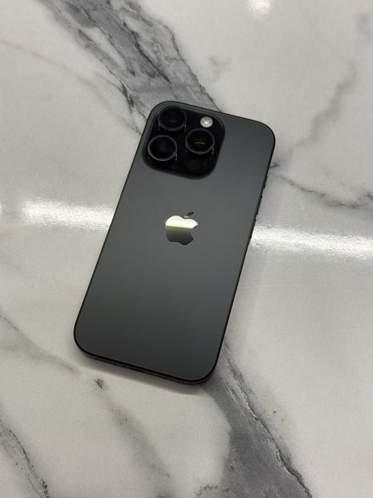 Продаю Iphone 16 PRO (256 gb)