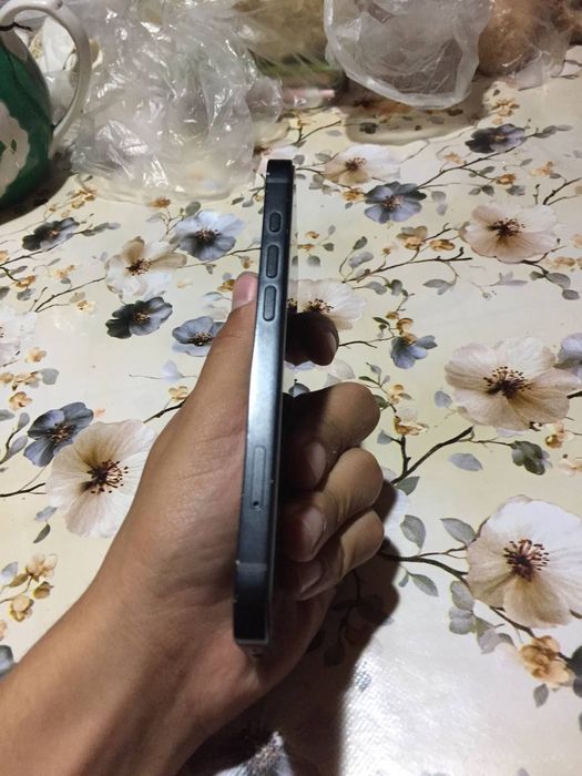 Iphone 16 e sotiladi