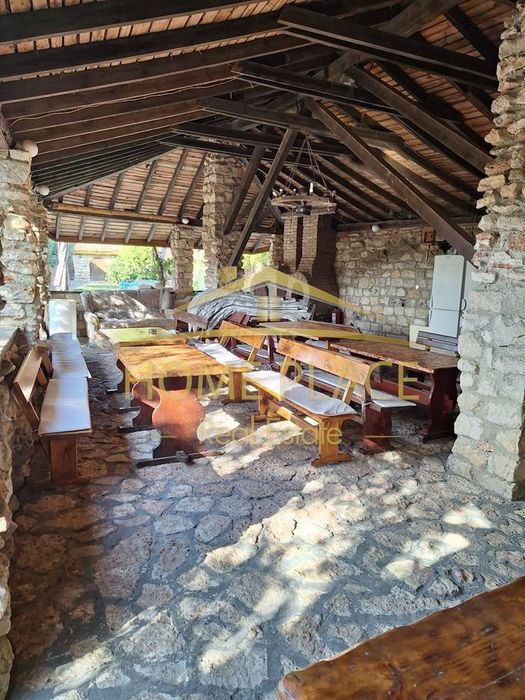 Продава се Хотел в Варна, м-т Боровец - юг - 660 кв.м за 680 €/кв.м - Снимка #11