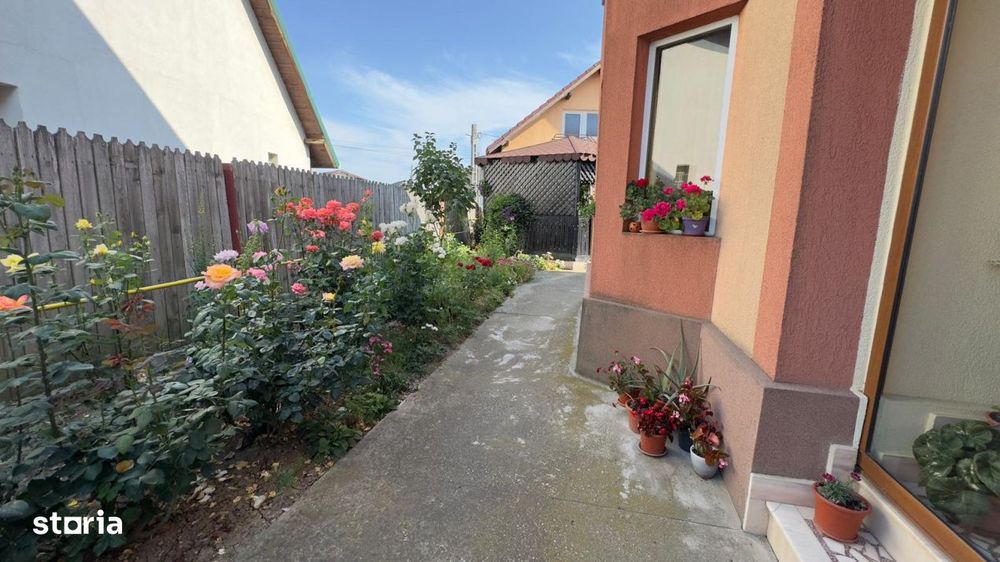 Spatiu, intimitate si verdeata langa Pitesti - Geamana | 2 case, teren