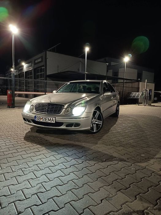 MERCEDES-BENZ E-Class 2003