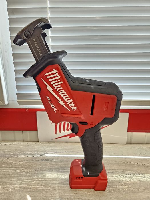 Milwaukee Саблен Трион M18 FHZ