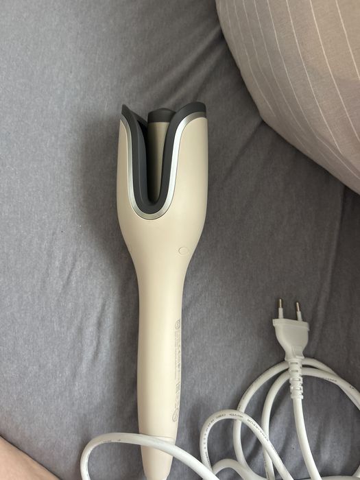 Чисто ново маша за коса на Philips SenseIQ!