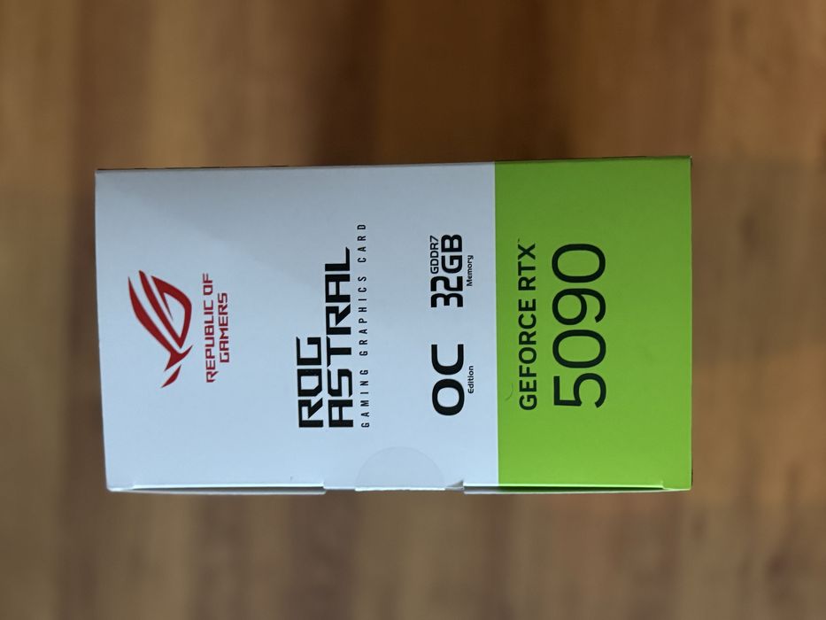 Asus Rog Astral Rtx 5090 32GB GDDR7X Видеокарта