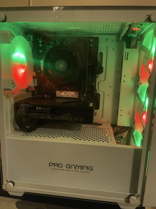 Pc de gaming in stare excelenta fara niciun defect