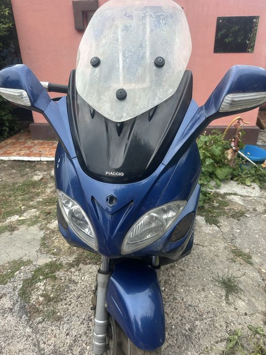 Vand motocicleta piaggio x9 500