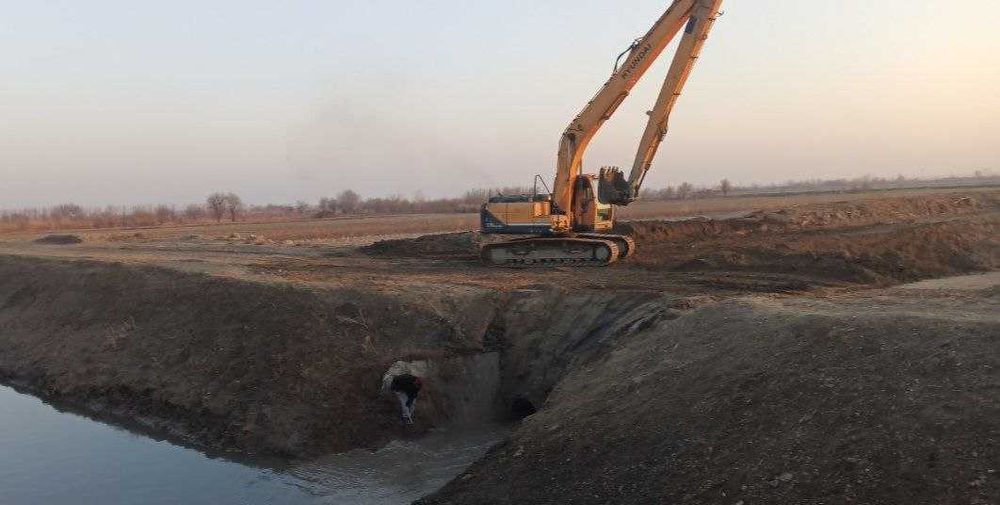 Аренда и различные услуги ЭКСКАВАТОРА