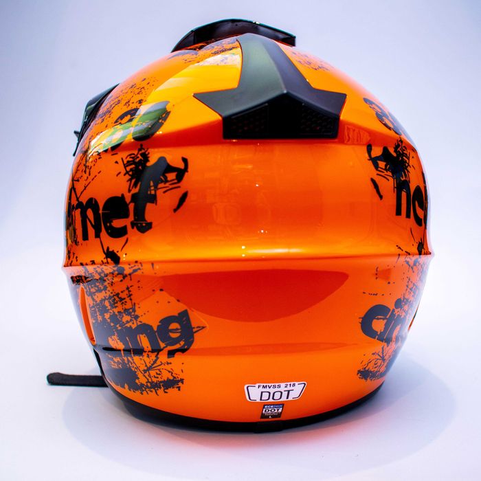 Каска подходяща за мотокрос , планински велосипед , ел. тротинетка