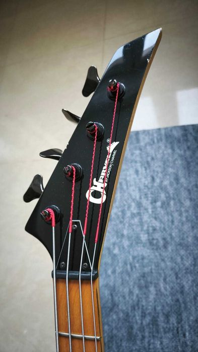Chitara bass Charvel 1B by Jackson Made in Japan anii ’80 - Garanție
