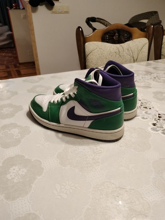 Jordan 1 mid incredible hulk+o pereche de blazeri gratis