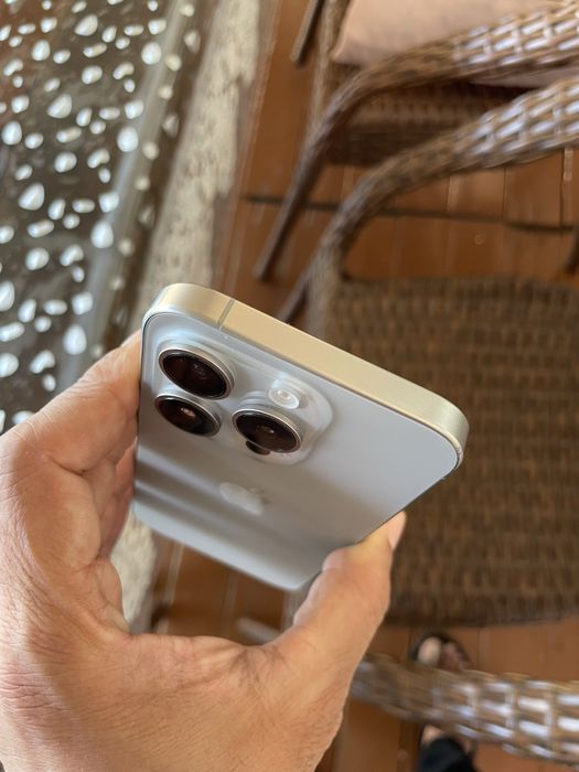 Продам iPhone 15 Pro 128GB Sim телефон в отличном состоянии.