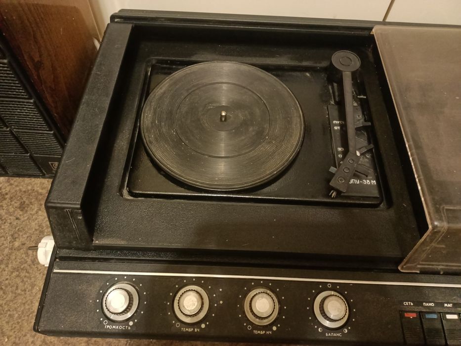 Продам радиолу Сириус 315 пано