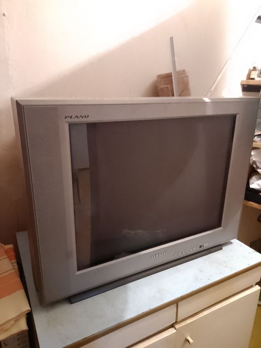 Телевизор Samsung plano