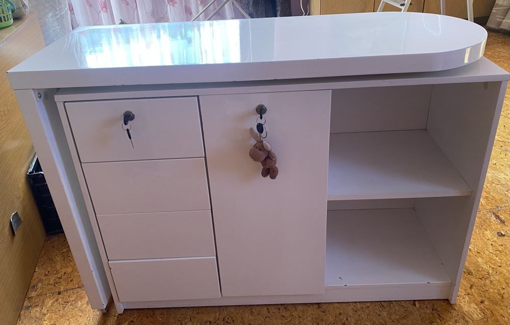 Smart прибиращо се бюро