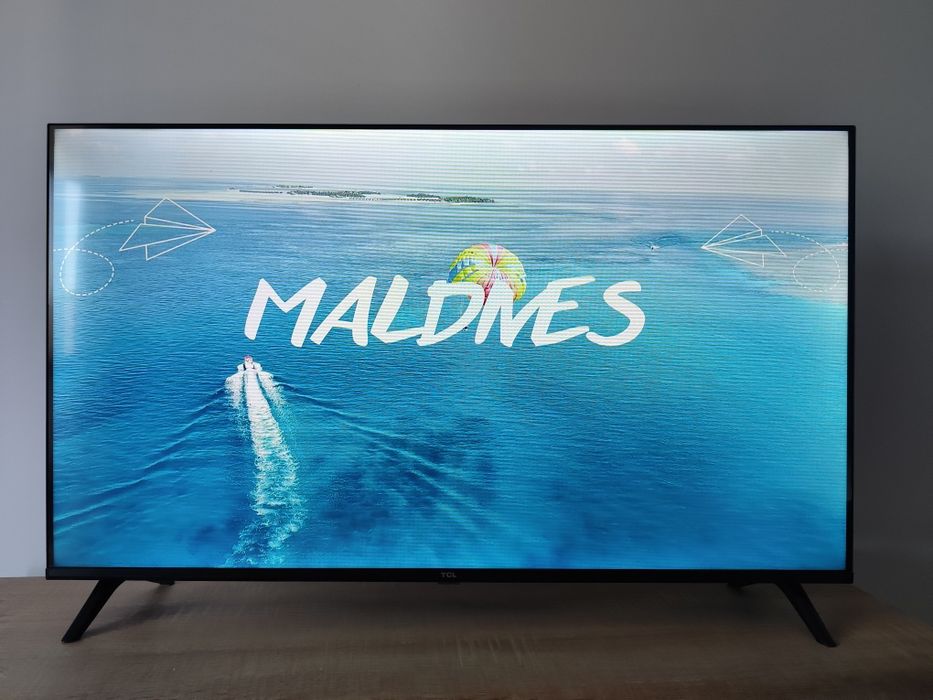 Vând TV SMART tcl 108cm