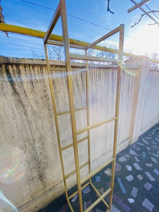 Вешалки для одежды