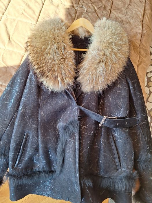 Haina dama cu guler blana