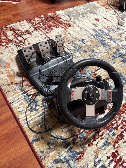 Volan Logitech G27 cu pedale