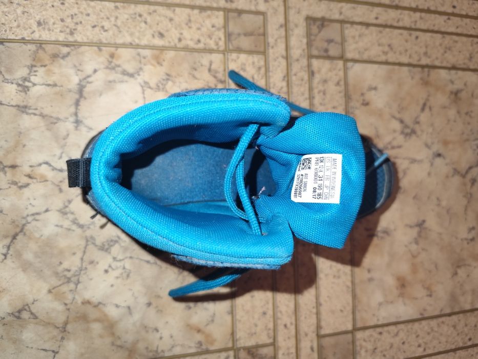 Adidas Taxion  размер 31