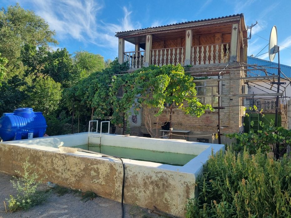 Продаётся  Дача Уазис, 2 этажный Дом баня, басейн, летний зимний гараж