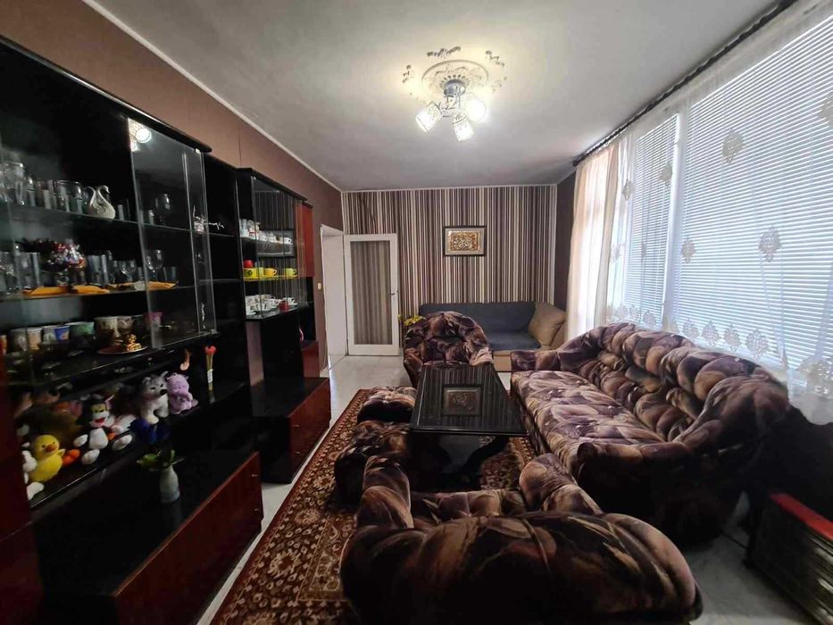 Продава се Двустаен апартамент в Хасково, Възраждане - 68 кв.м за 903 €/кв.м - Снимка #1