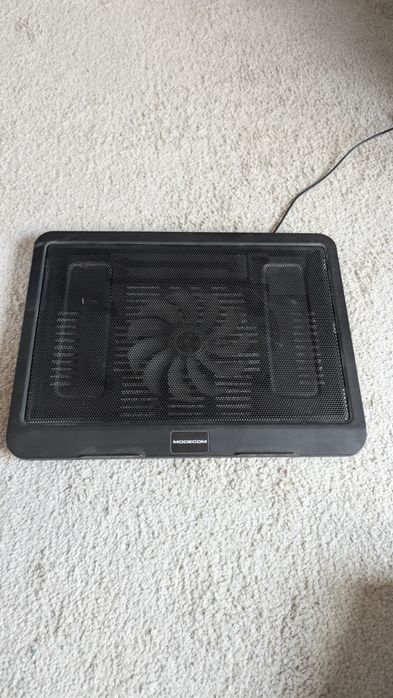 Охлаждаща подложка за лаптоп