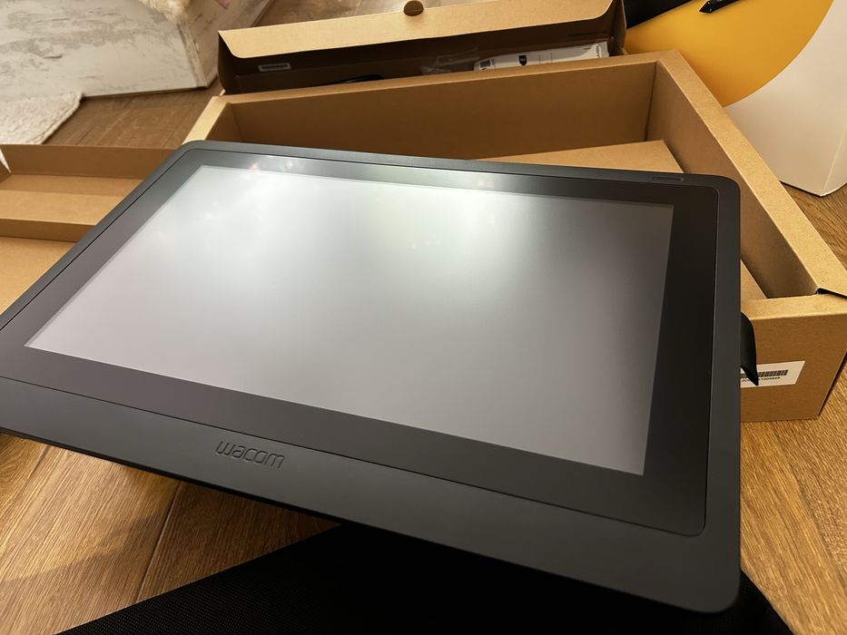 Графичен таблет Wacom - Cintiq 16, DТK-1660 - 15.6", черен
