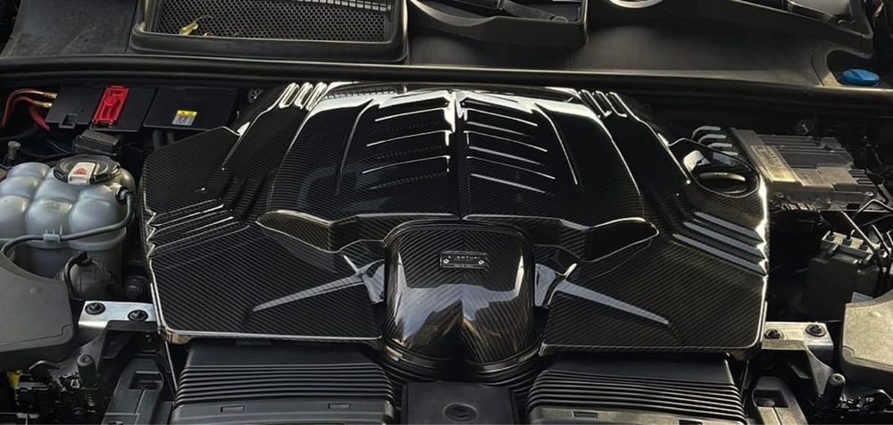 Admisie Sport Carbon-  Eventuri -  pentru:  2020+ Audi RSQ8/SQ7/SQ8, 2 by 019+Lamborghini  Urus, 2020+ Cayenne Turbo, 2019+ Bentayga