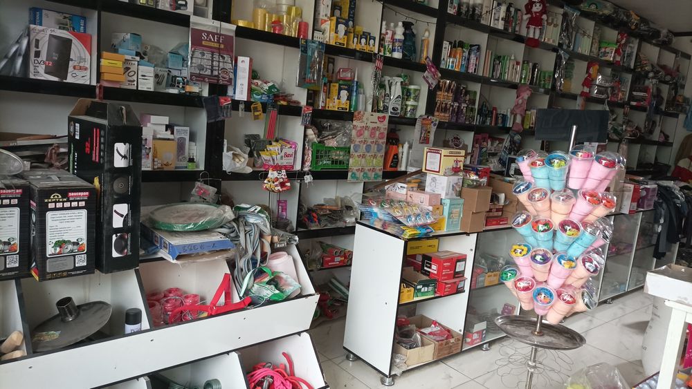 Mebel magazinga pirlafka